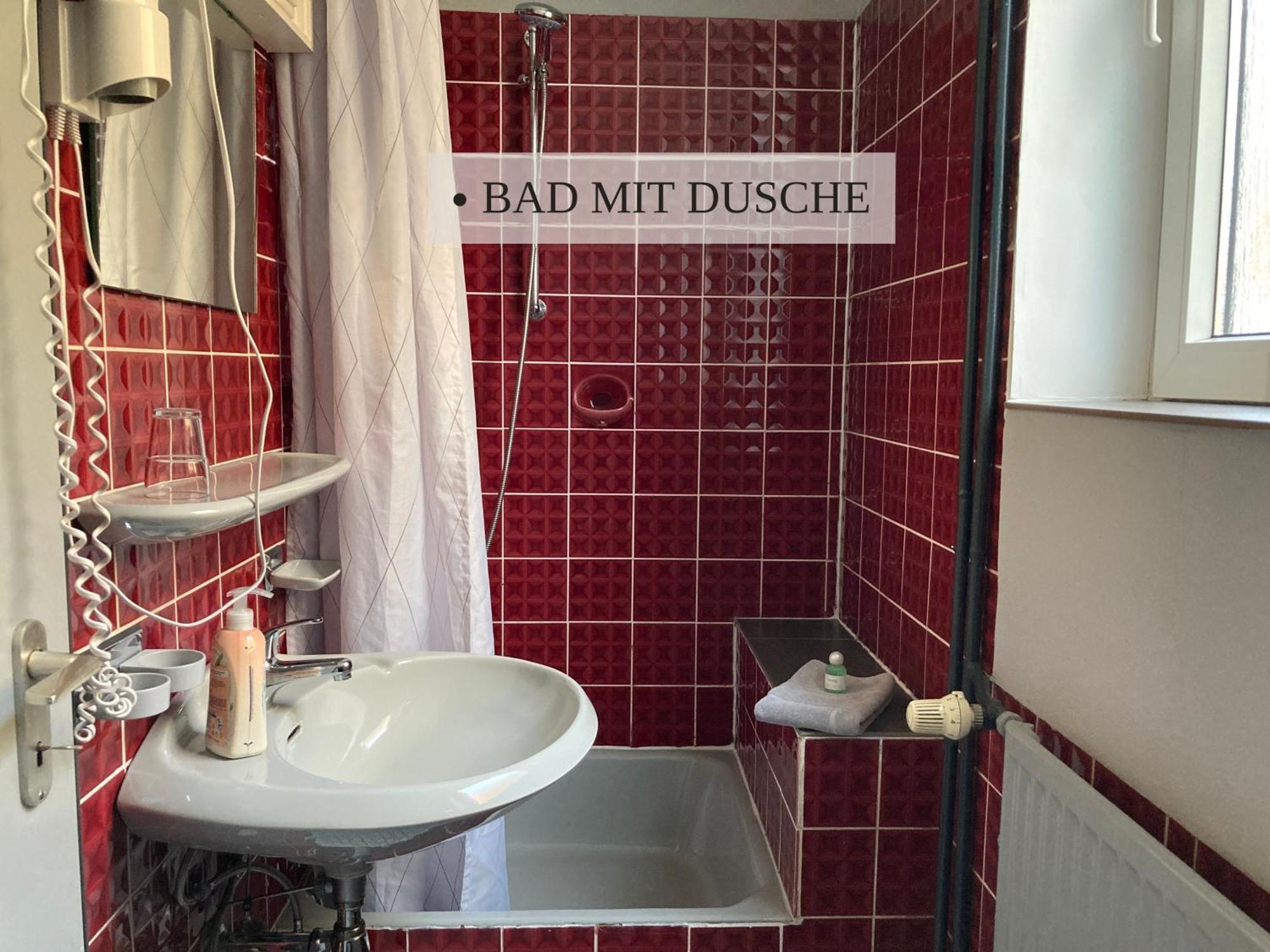 Haus Krabbe Apartments, Zentral Gelegen Im Idyllischen Nordseeort Zwischen Bremerhaven Und Cuxhaven, Hunde Kostenfrei Willkommen, Hauseigene Kostenfreie Parkplaetze Wremen Buitenkant foto